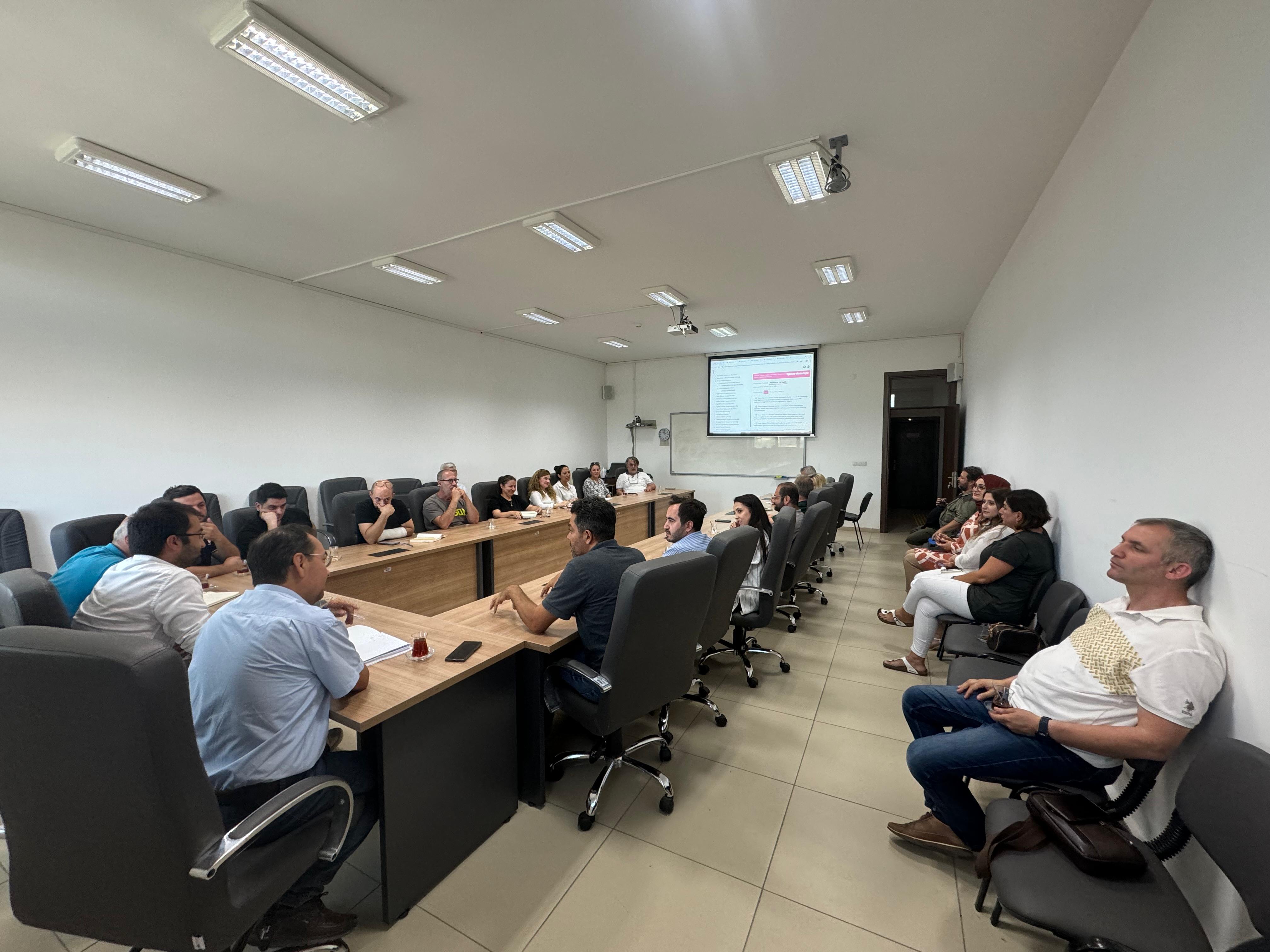 Bologna Süreçleri Hakkında Bilgi Vermek Amacıyla Orman Fakültesinde Toplantı Düzenlendi